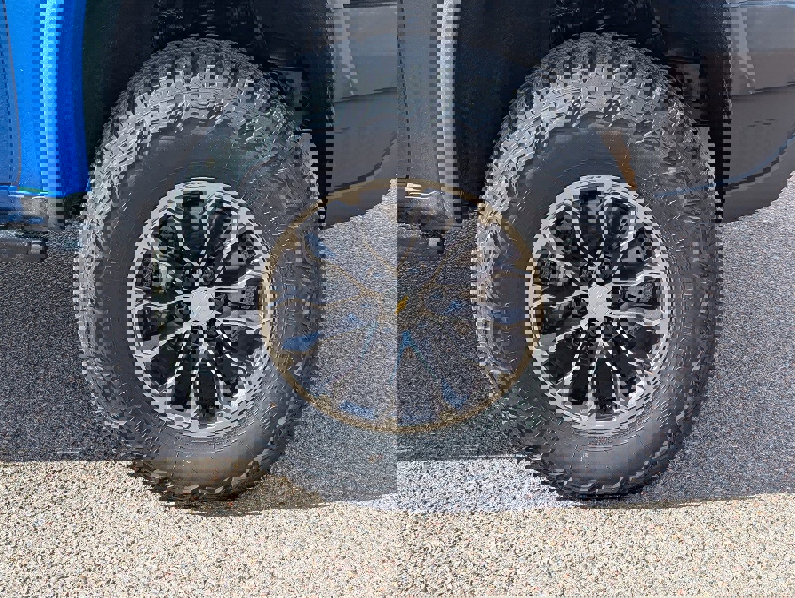 Used 2018 Chevrolet Colorado ZR2 image 9