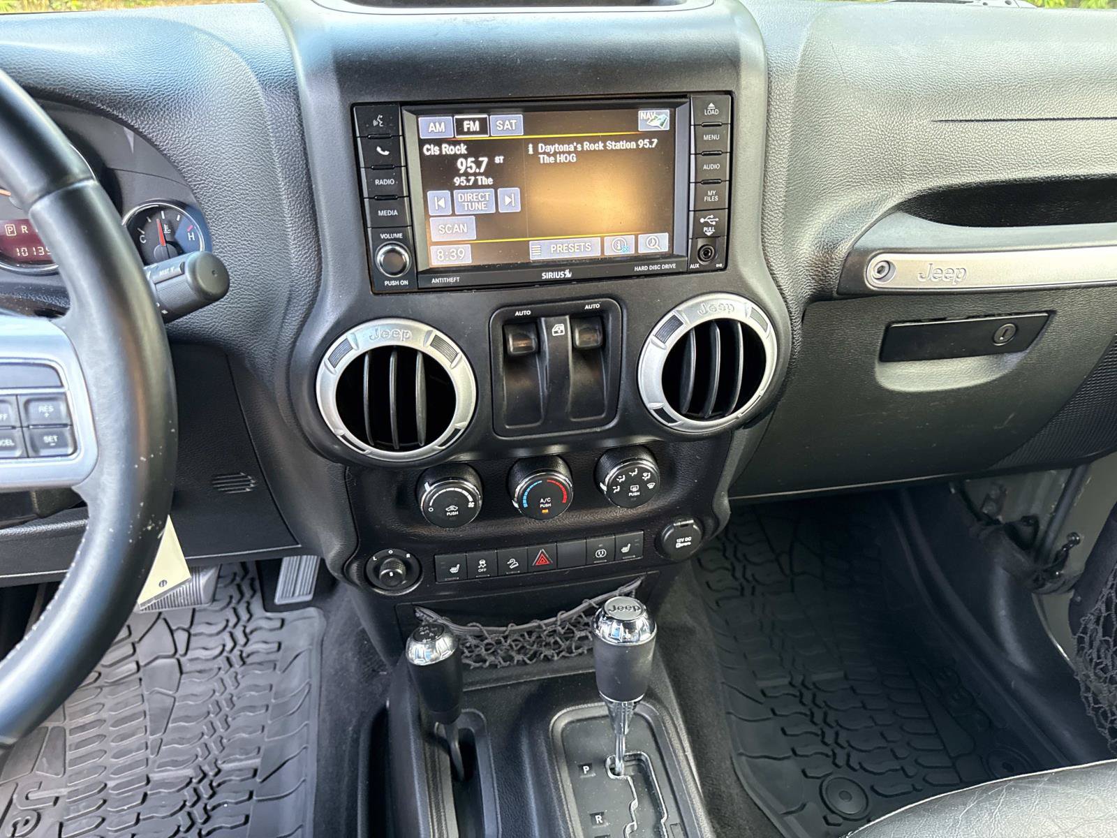 Used 2016 Jeep Wrangler Rubicon AWD/4WD image 19