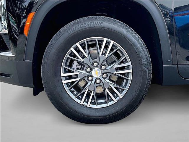Used 2025 Chevrolet Traverse LT FWD image 10