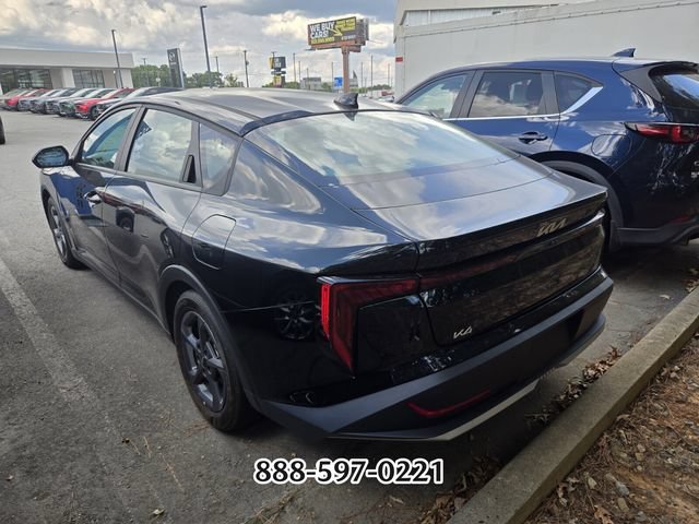 Used 2025 Kia K4 FWD image 2