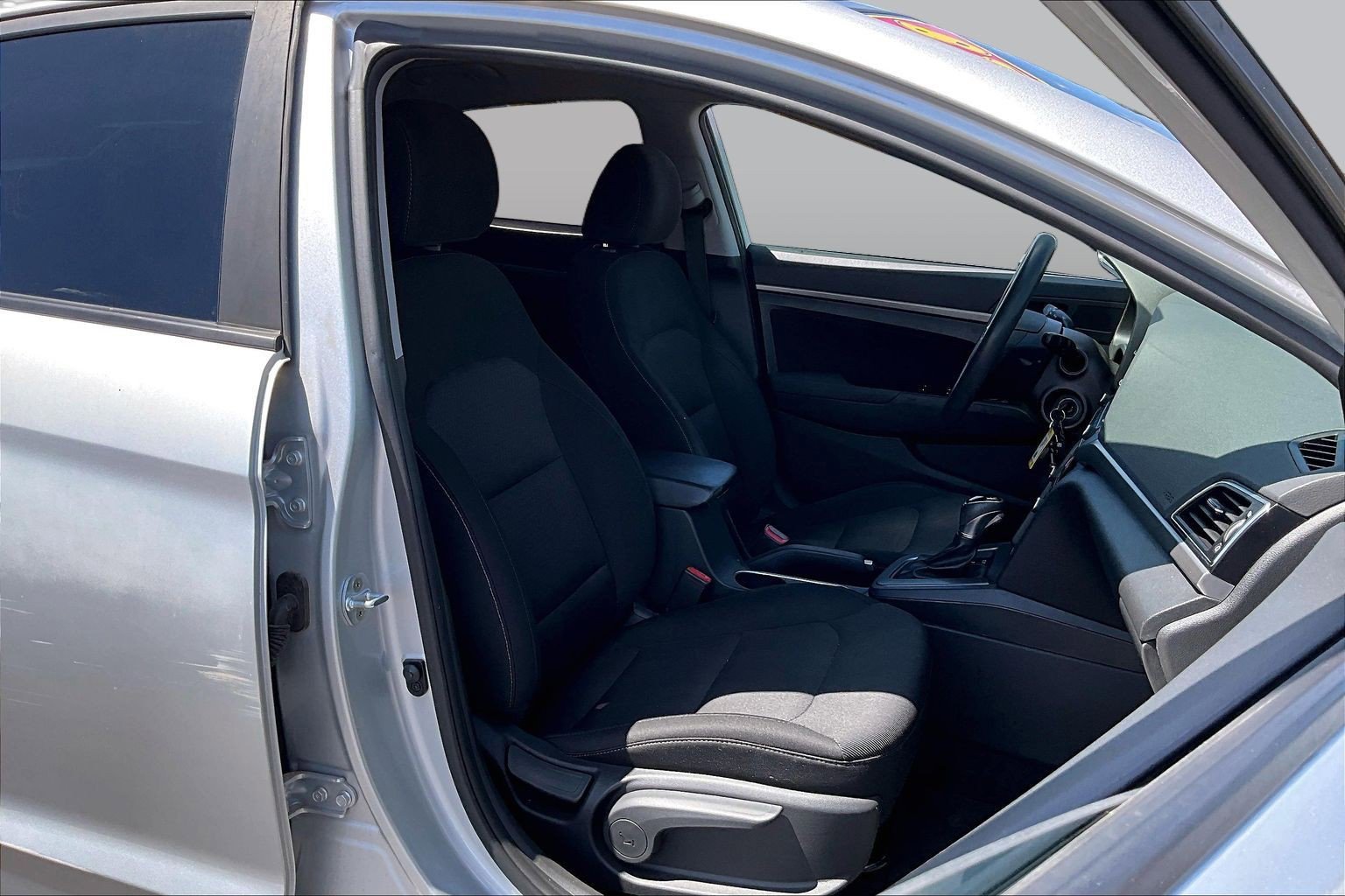 Used 2018 Hyundai Elantra SEL FWD image 4