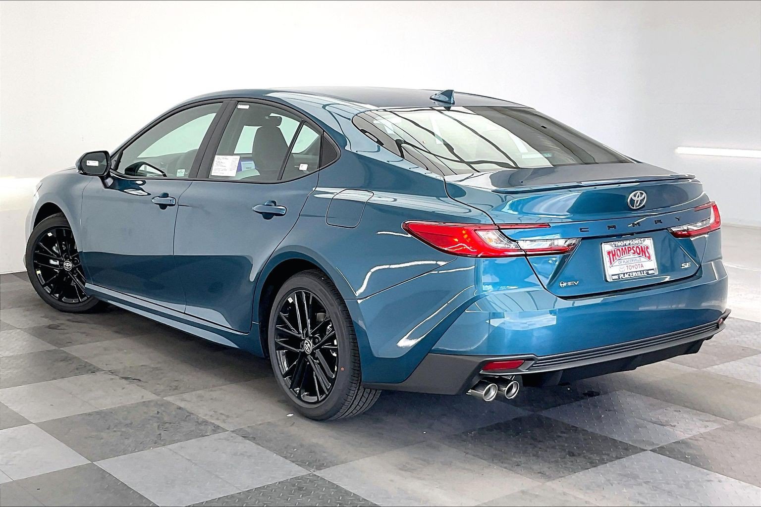New 2026 Toyota Camry SE w/ Convenience Package FWD image 2