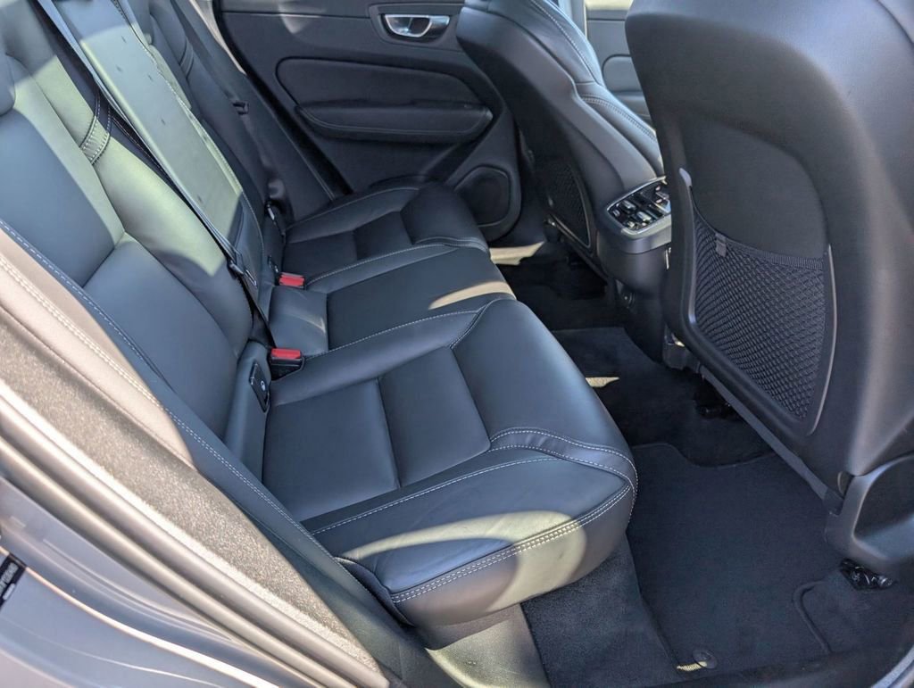 Used 2023 Volvo XC60 B6 Ultimate w/ Climate Package image 45