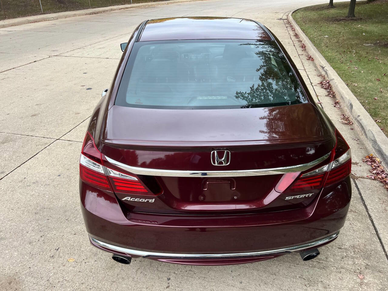 Used 2016 Honda Accord Sport image 11