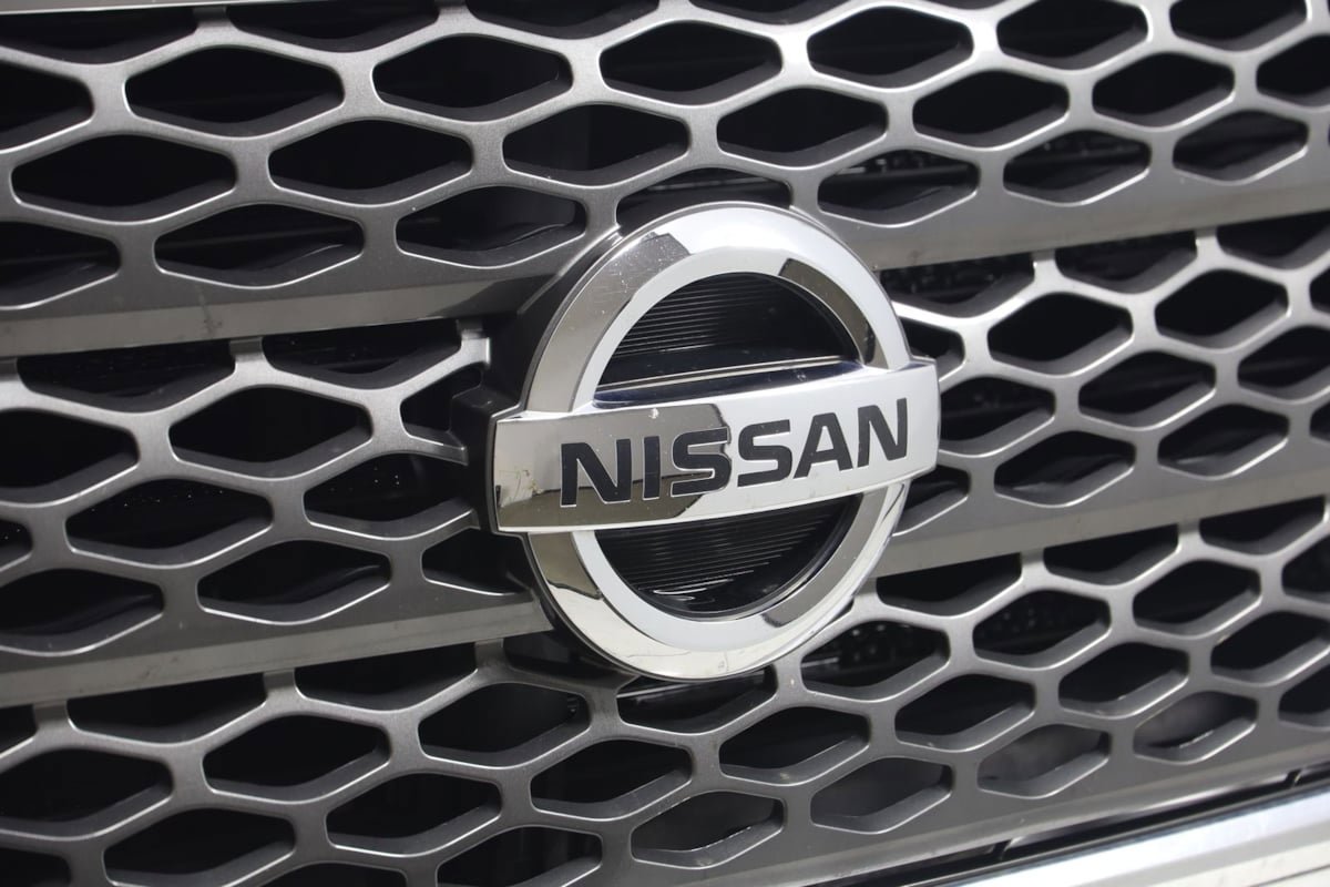 Used 2017 Nissan Titan SV AWD/4WD image 12