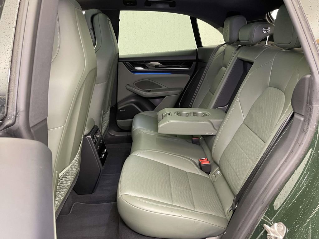 Certified 2025 Porsche Macan 4 Electric image 19