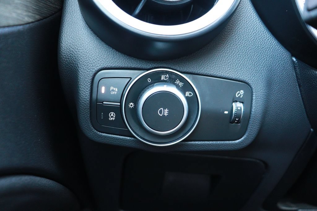 Used 2023 Alfa Romeo Stelvio Ti AWD/4WD image 24