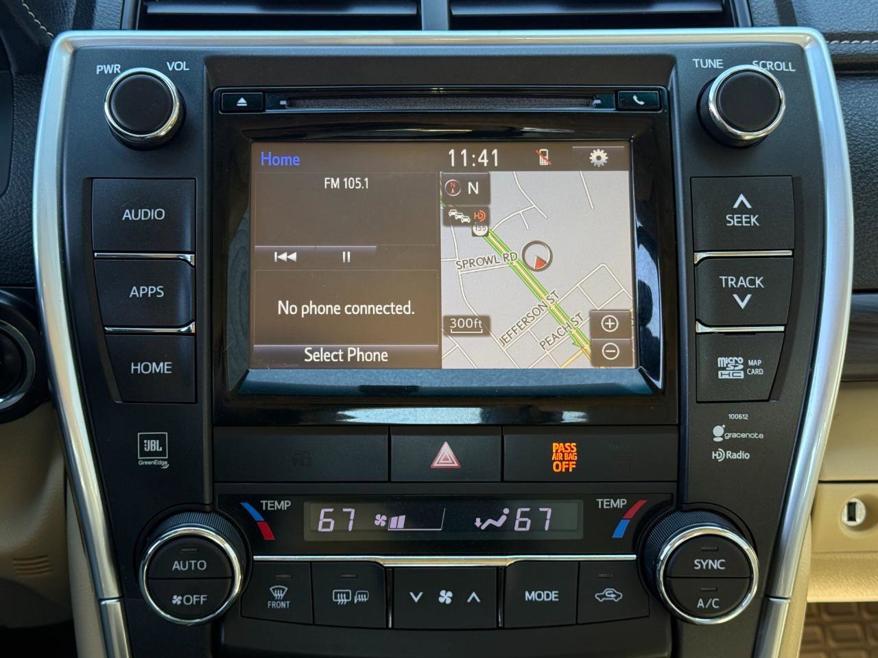 Used 2017 Toyota Camry XLE w/ Moonroof Package FWD image 15