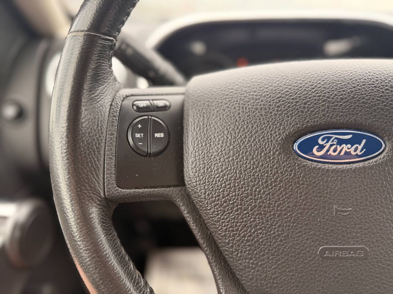 Used 2007 Ford Explorer XLT AWD/4WD image 32