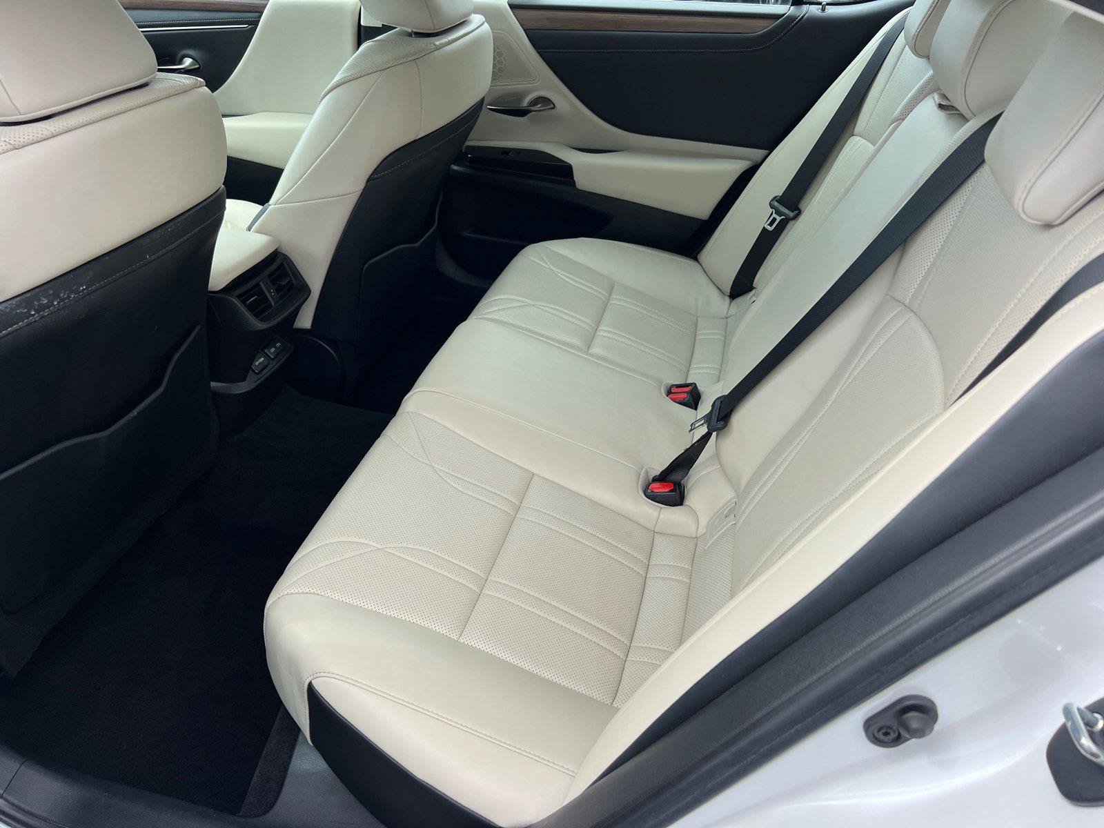 Certified 2024 Lexus ES 350 w/ Technology Package FWD image 20