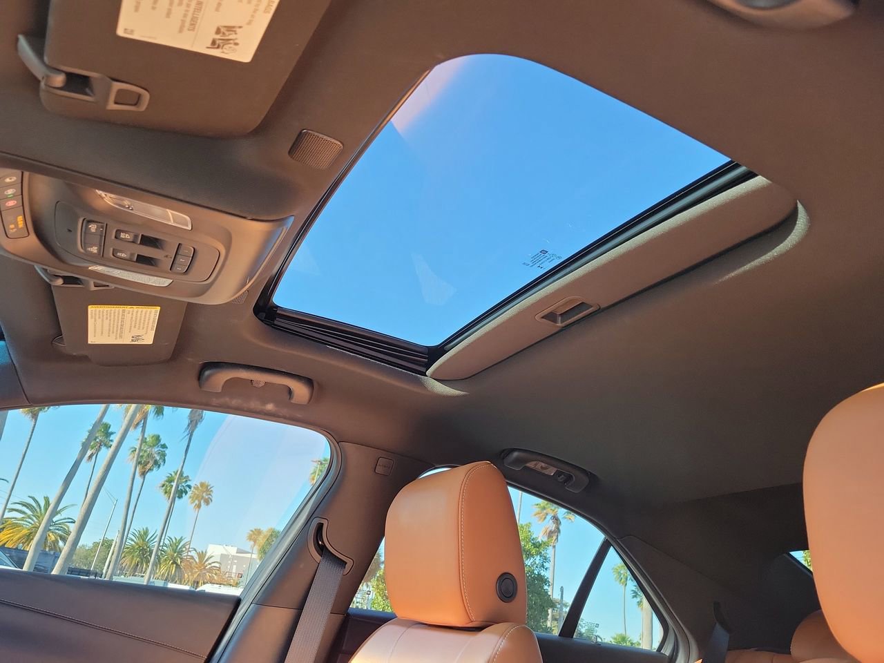 Used 2025 Cadillac CT4 Premium Luxury image 27