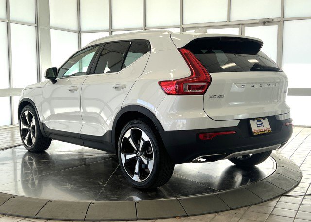 Used 2019 Volvo XC40 T5 Inscription image 5