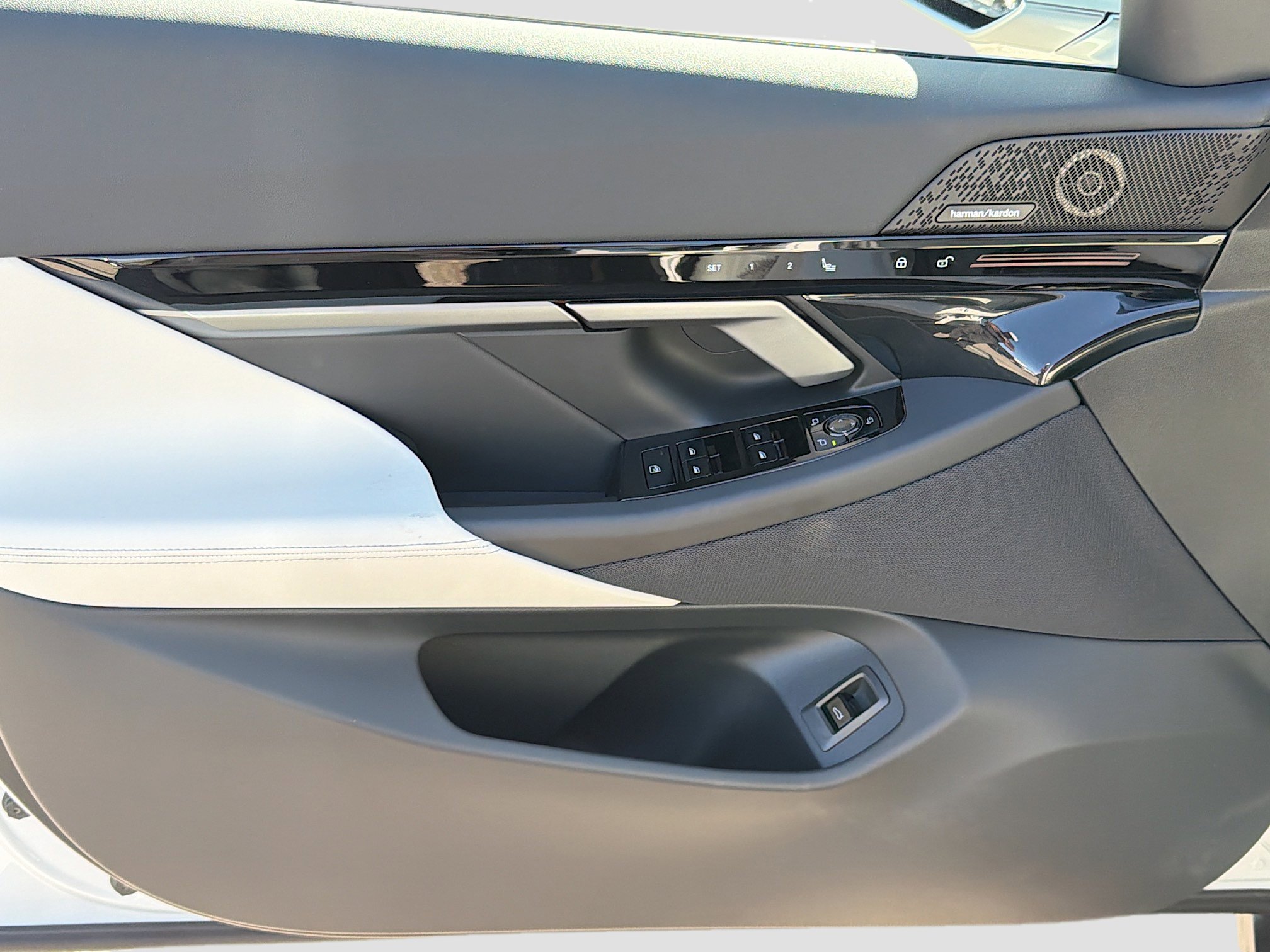 New 2026 BMW 530i w/ Convenience Package image 22