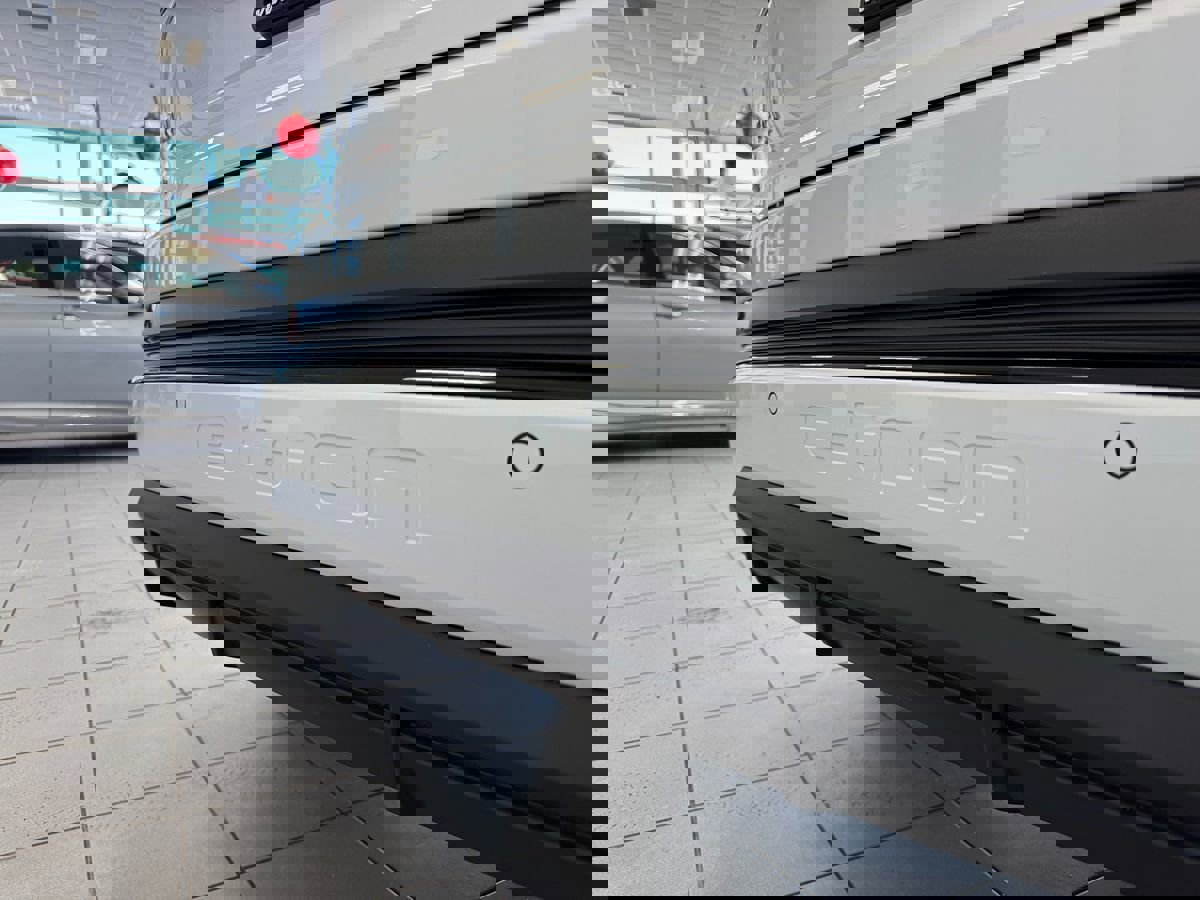 Used 2024 Audi Q4 e-tron Premium Plus w/ Premium Plus image 63