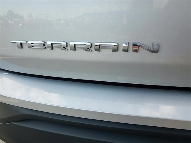 Used 2022 GMC Terrain SLE w/ Driver Convenience Package image 5