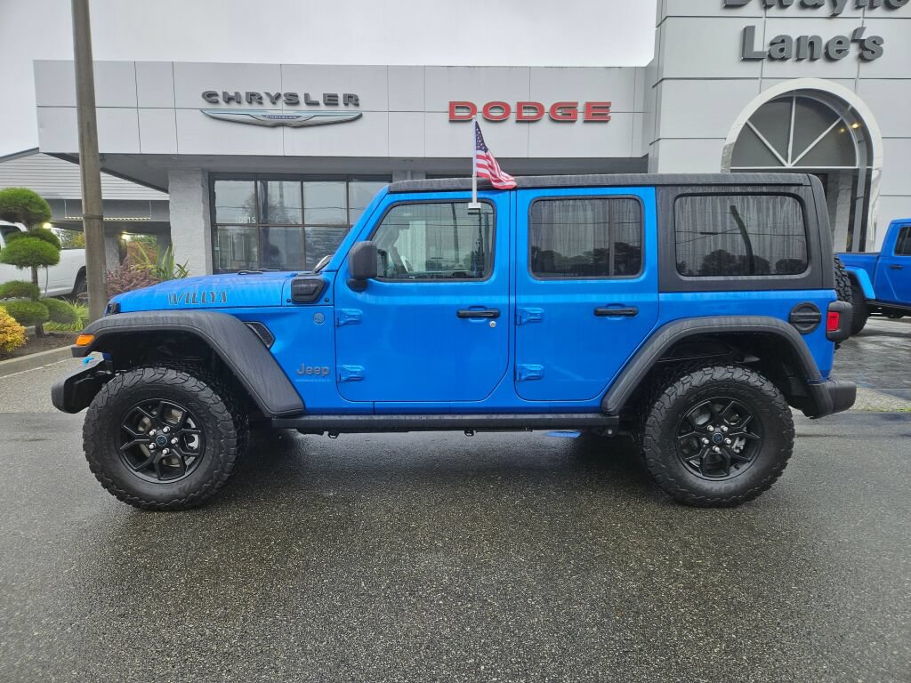 Used 2024 Jeep Wrangler Unlimited AWD/4WD image 2