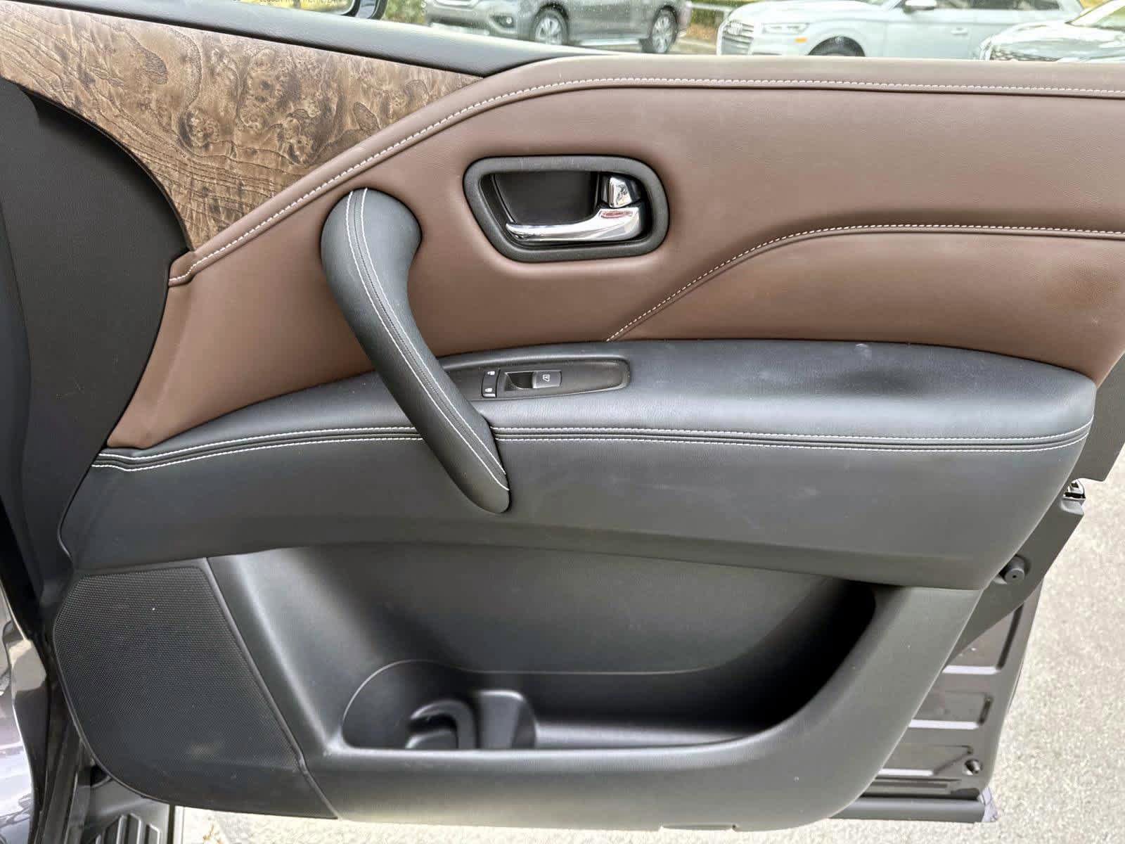 Certified 2024 INFINITI QX80 Premium Select image 16