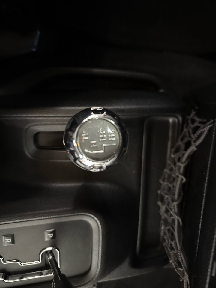 Used 2012 Jeep Wrangler Unlimited Sport image 20