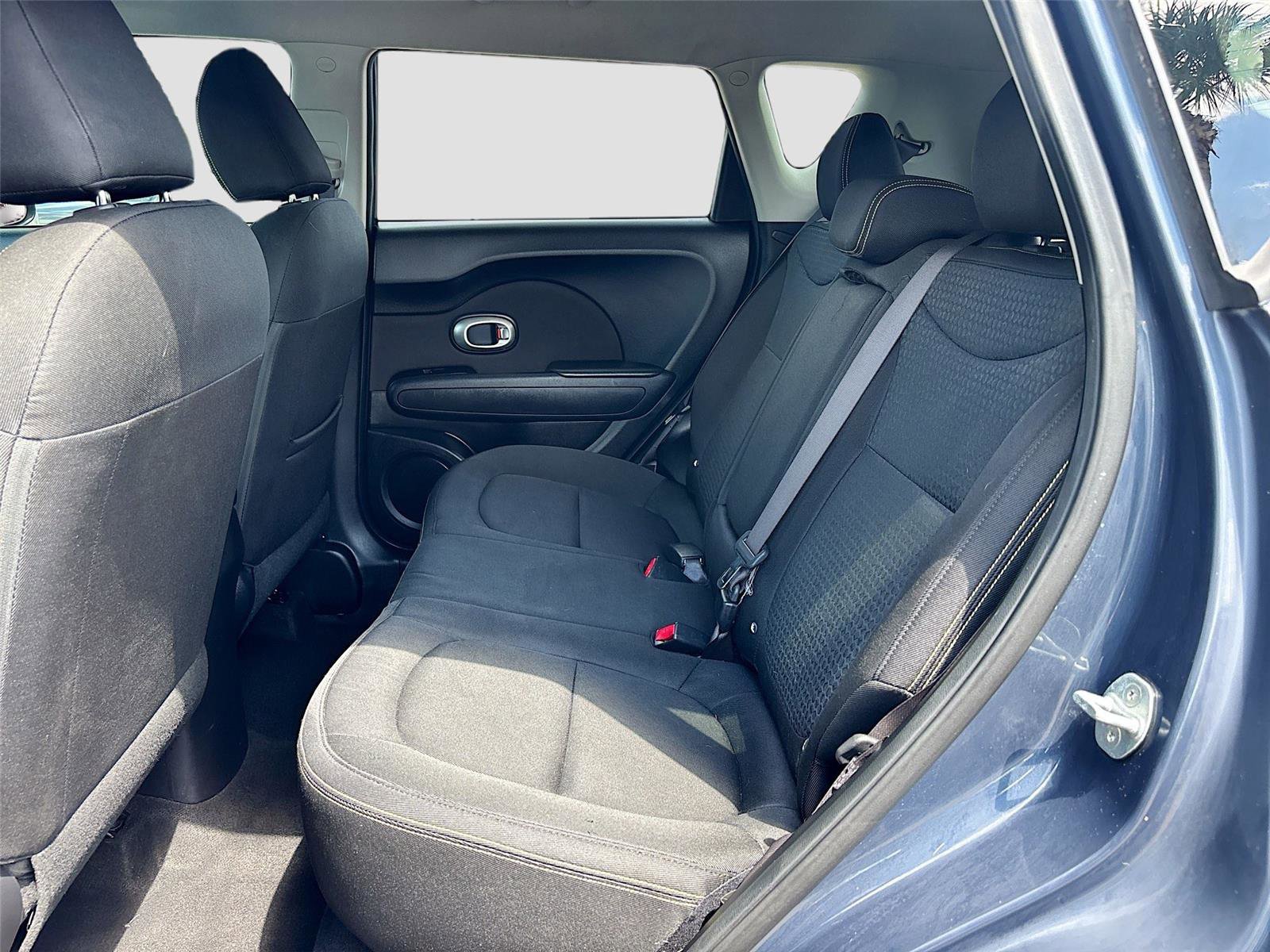 Used 2016 Kia Soul + image 25