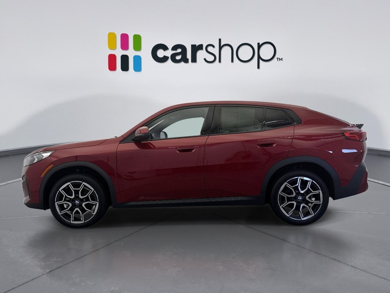 Used 2026 BMW X2 xDrive28i AWD/4WD image 2