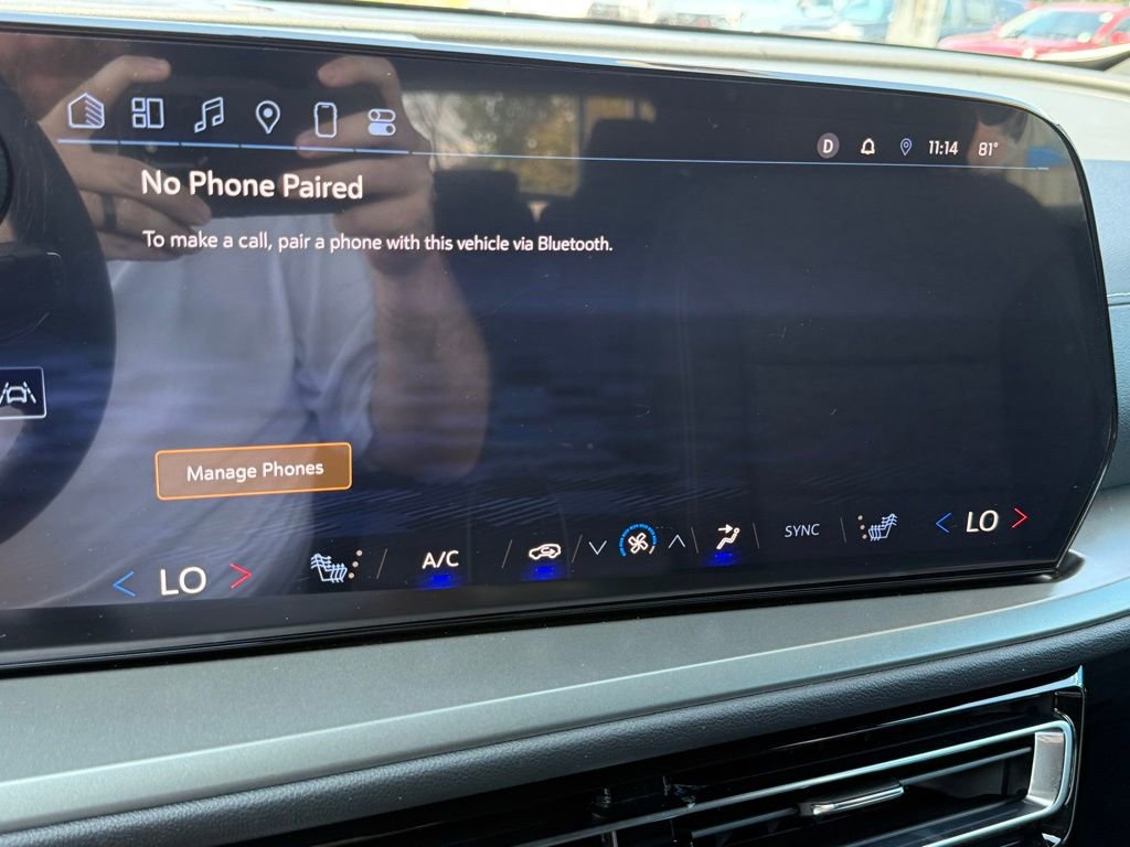 Used 2024 Chevrolet Traverse LT w/ Enhanced Driving Package image 54