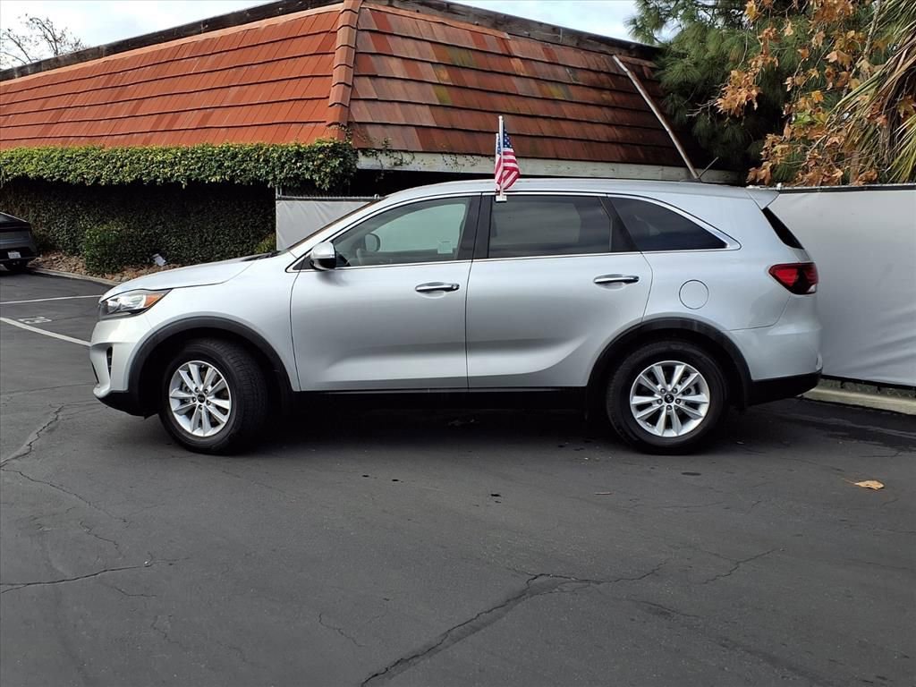 Used 2019 Kia Sorento LX image 3