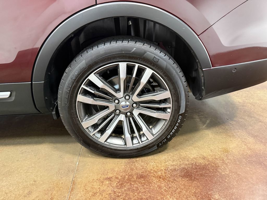 Used 2018 Ford Explorer Platinum AWD/4WD image 92