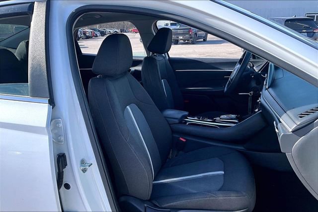 Used 2021 Hyundai Sonata SE w/ Cargo Package image 28