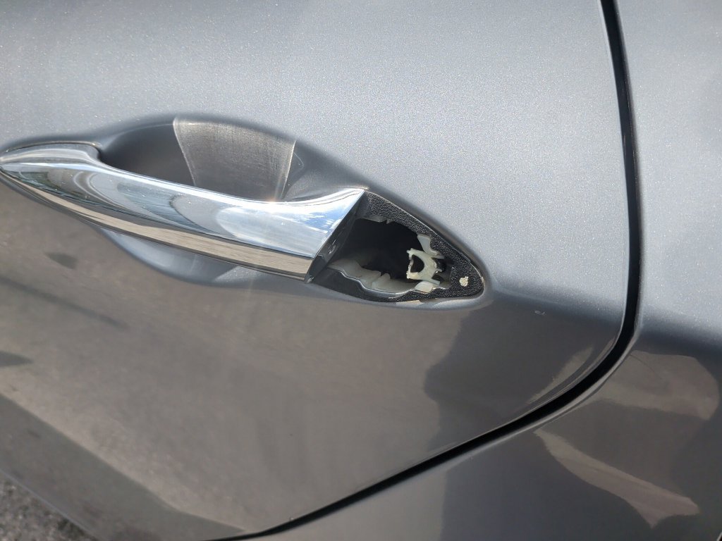 Used 2015 Hyundai Elantra Limited FWD image 11