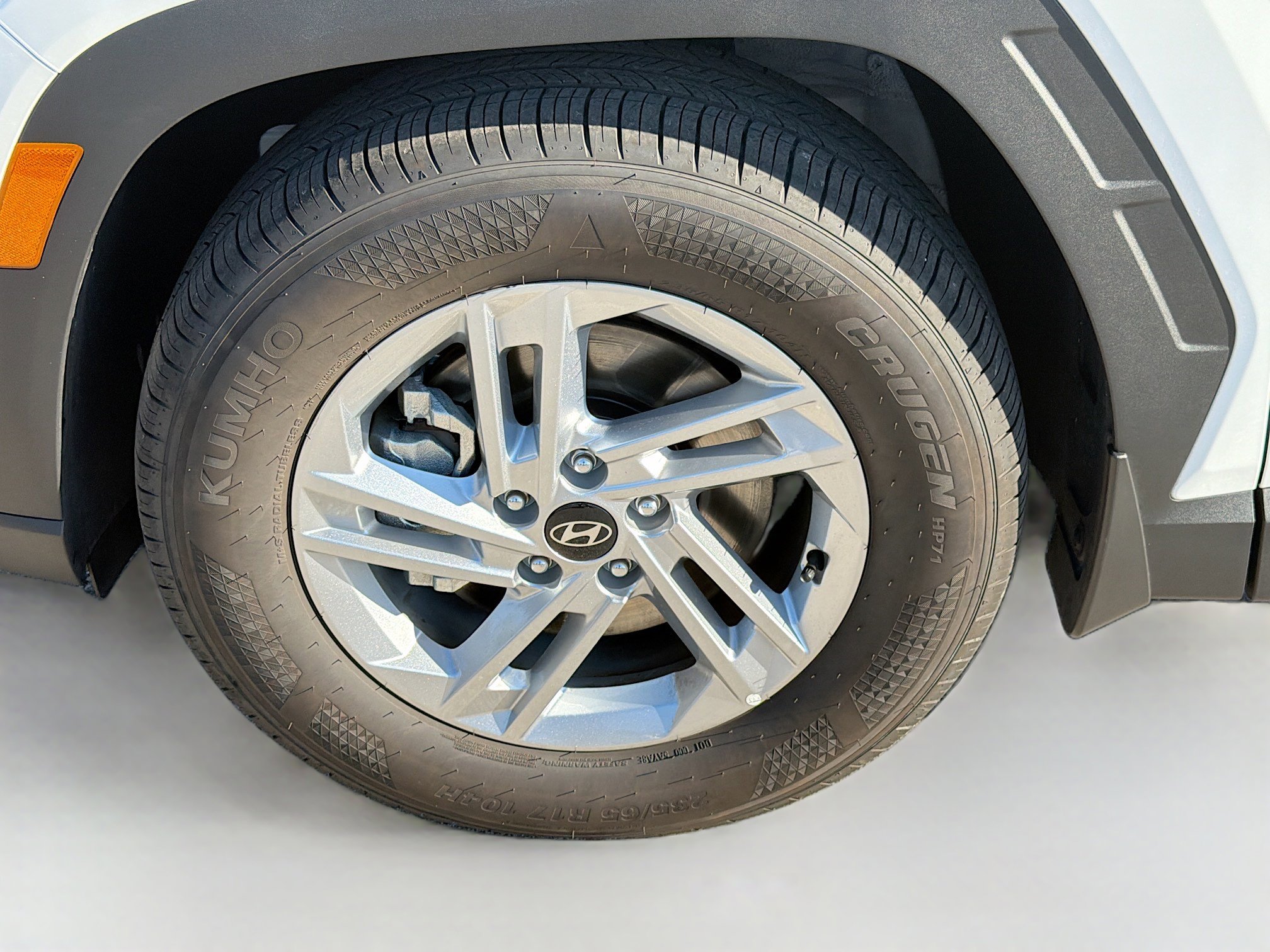 Used 2025 Hyundai Tucson SE image 37