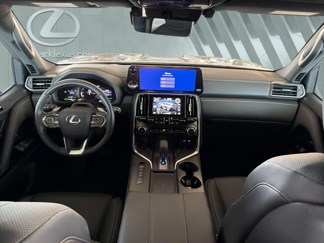 Certified 2025 Lexus LX 700h Luxury AWD/4WD image 13