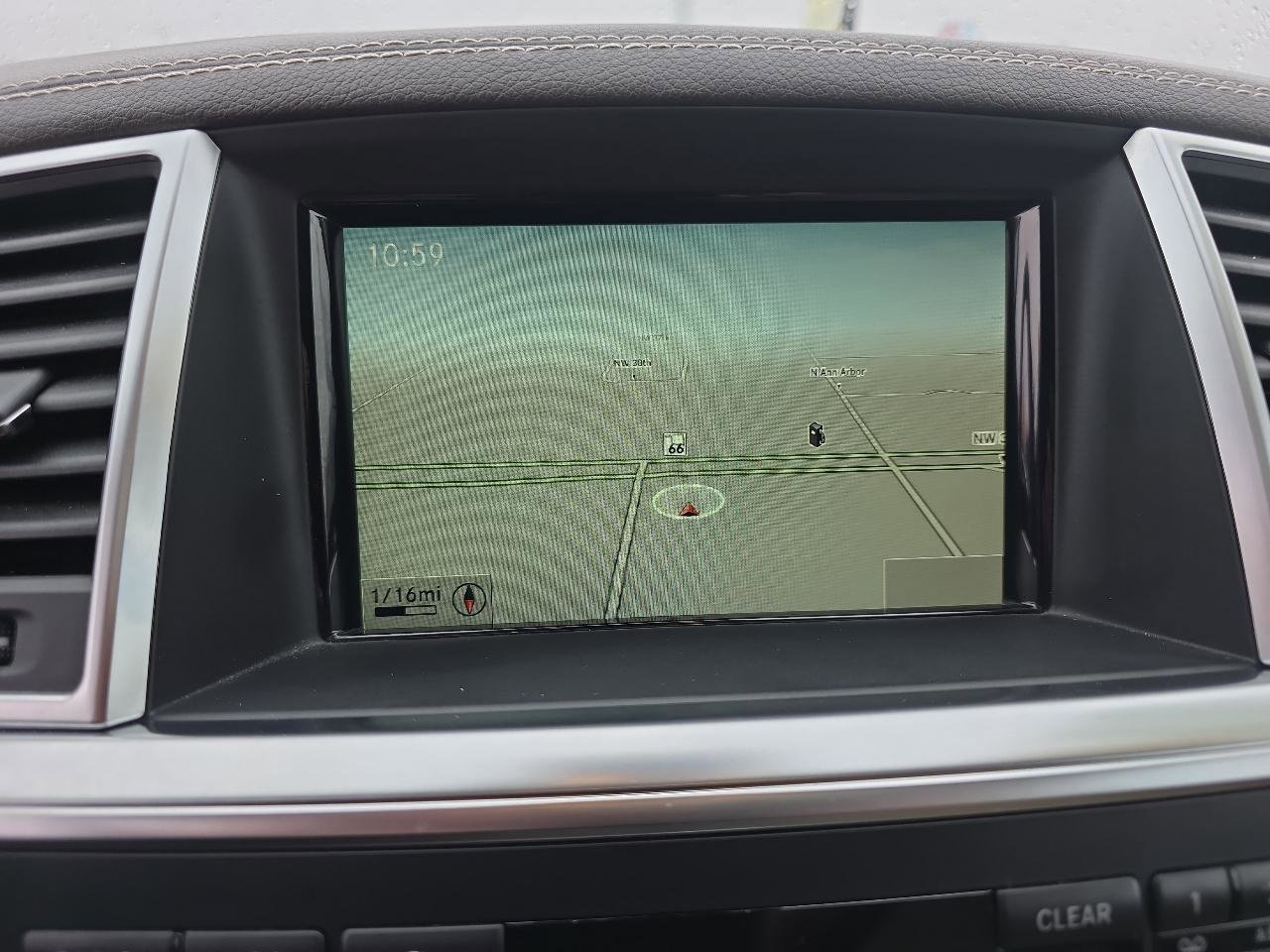 Used 2014 Mercedes-Benz GL 450 4MATIC 4dr GL 450 image 19