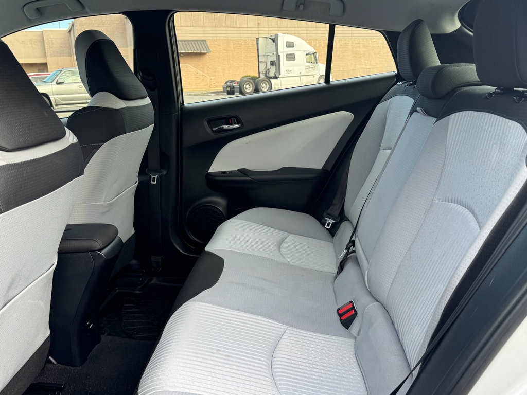 Used 2016 Toyota Prius image 26