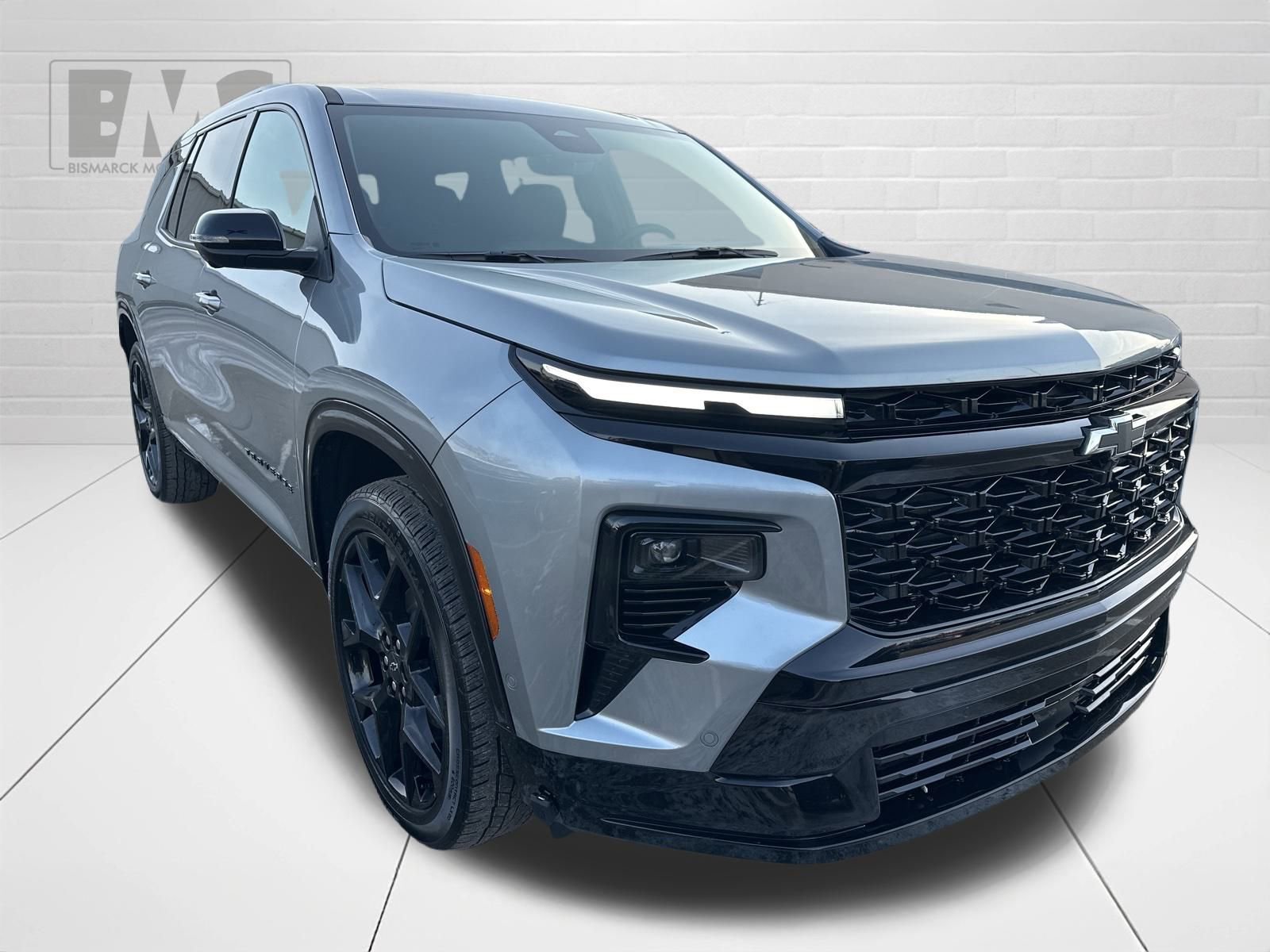 Used 2024 Chevrolet Traverse RS AWD/4WD image 2