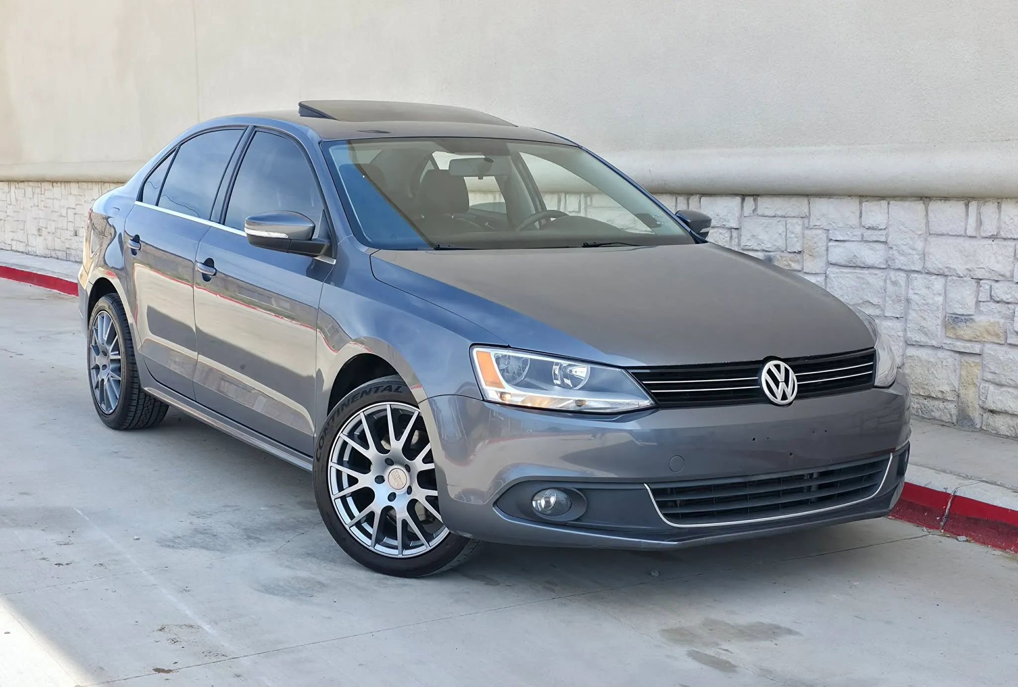 Used 2013 Volkswagen Jetta SEL FWD image 31