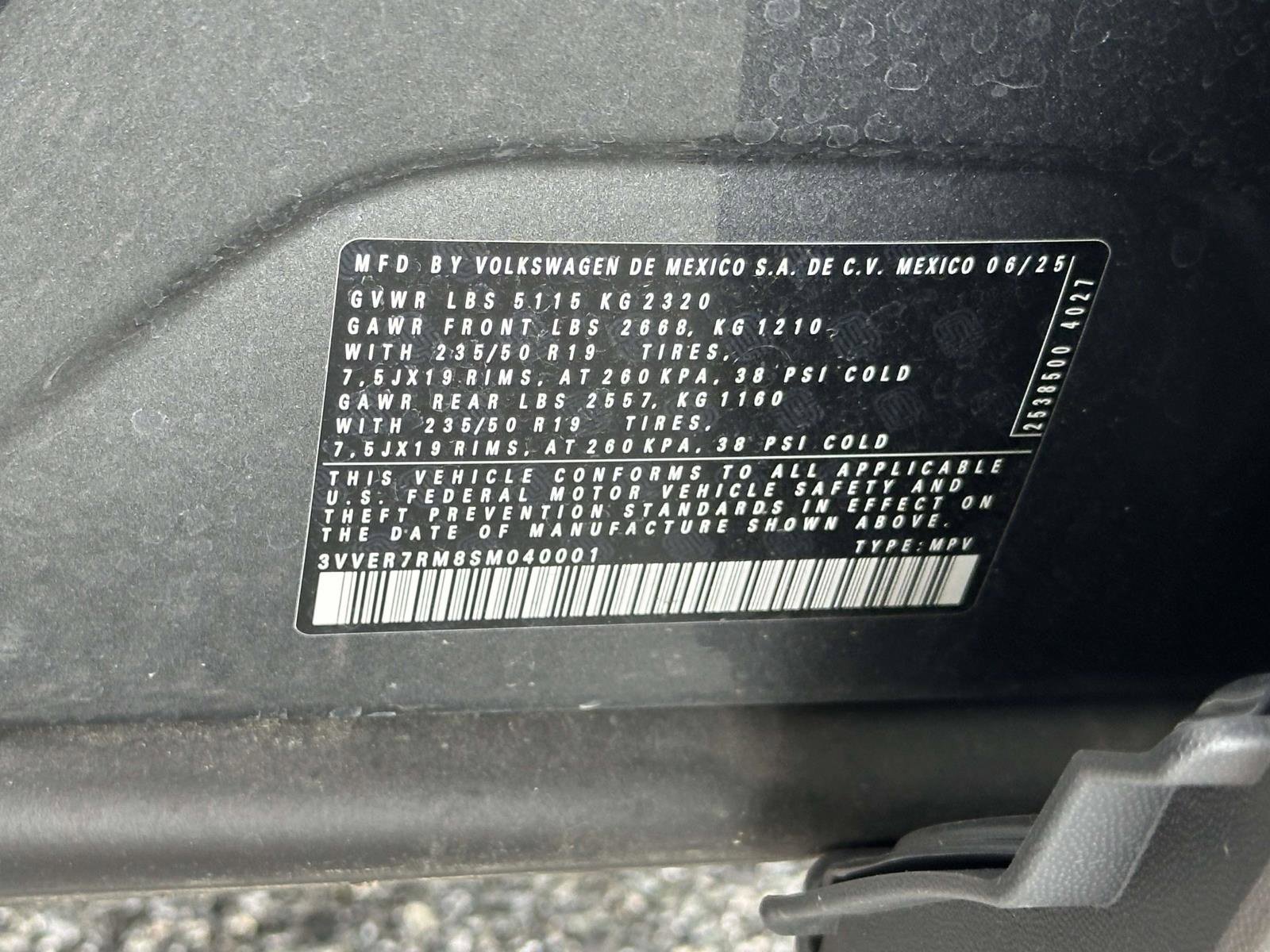 Certified 2025 Volkswagen Tiguan SE AWD/4WD image 26