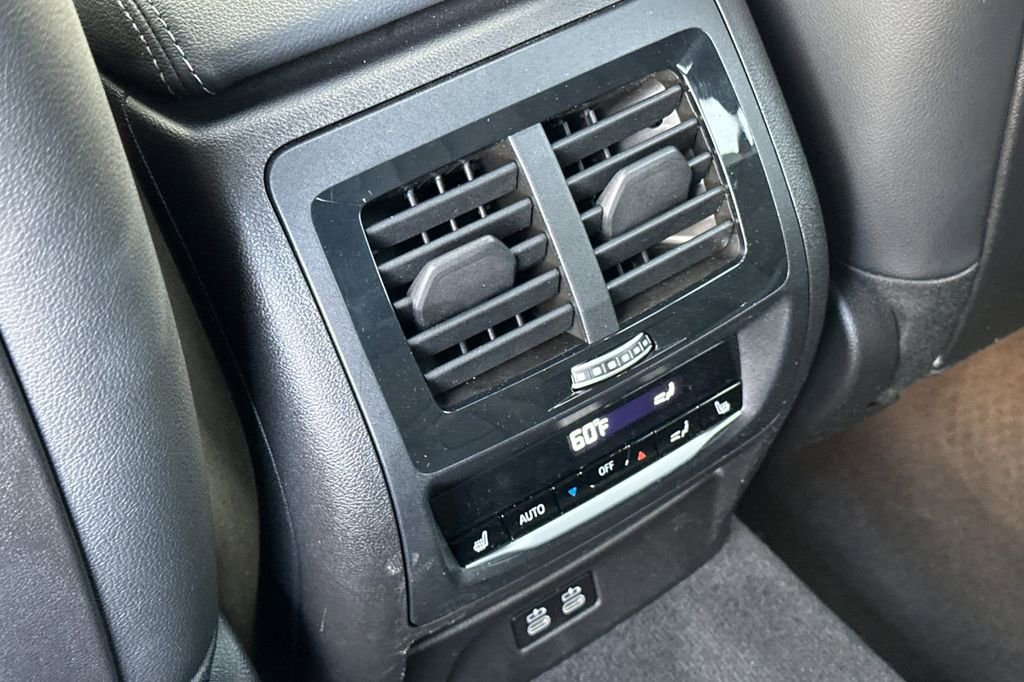 Used 2024 BMW X3 sDrive30i w/ Premium Package RWD image 13