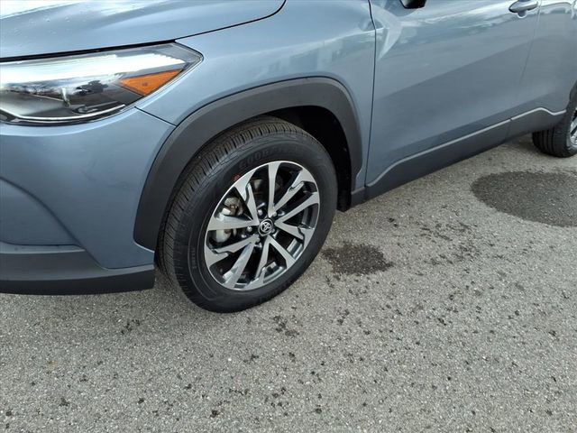 Certified 2023 Toyota Corolla Cross XLE w/ Convenience Package image 4
