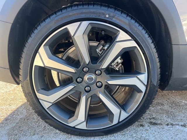 New 2026 Volvo V60 B5 Cross Country Plus w/ Climate Package image 11