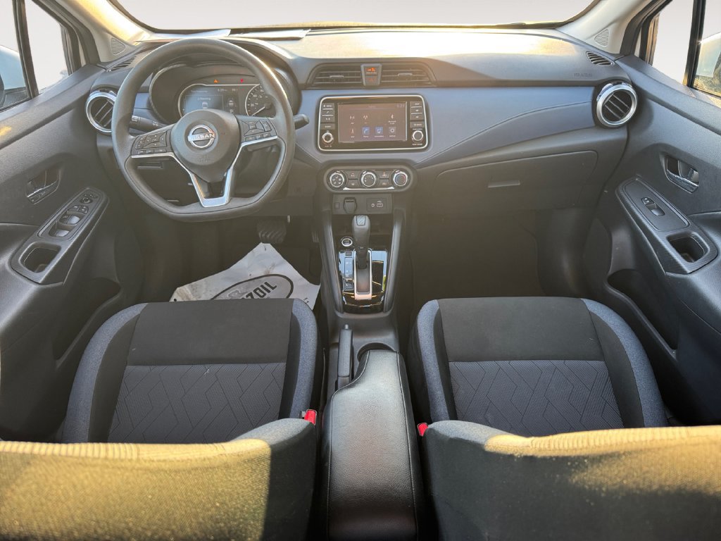 Used 2025 Nissan Versa SV FWD image 10