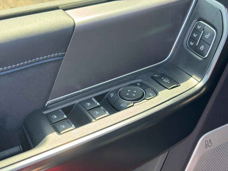 New 2026 Ford F250 Platinum AWD/4WD image 17