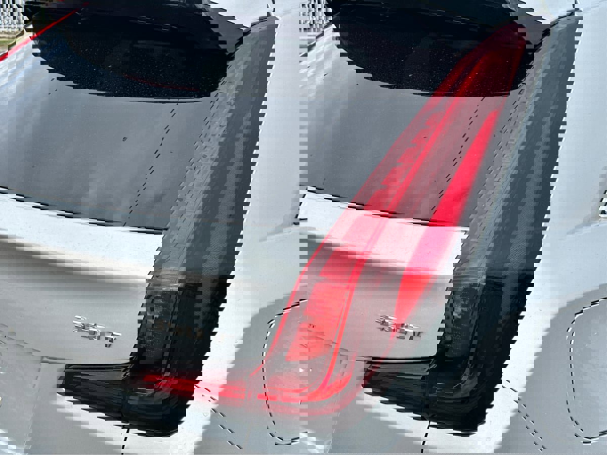 Used 2020 Cadillac XT4 Premium Luxury image 28