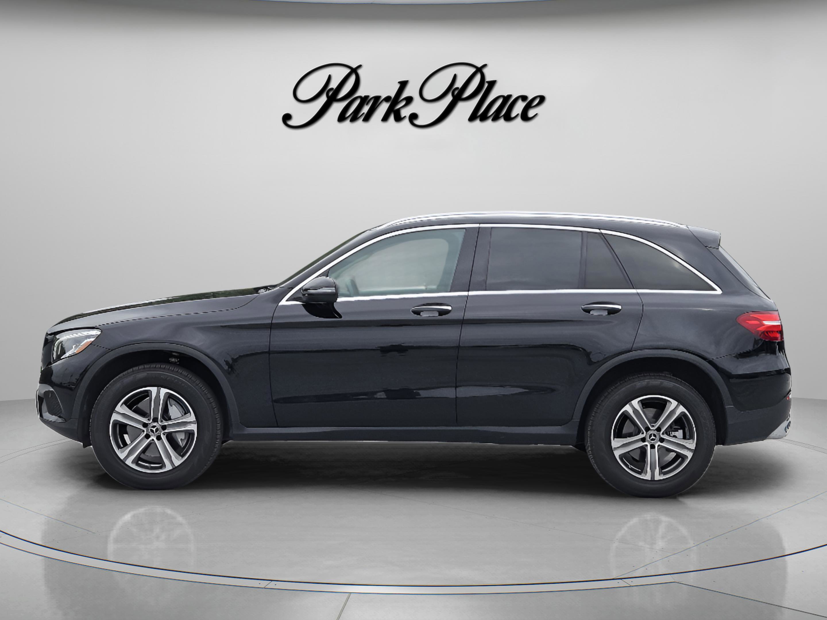 Certified 2019 Mercedes-Benz GLC 300 4MATIC image 2