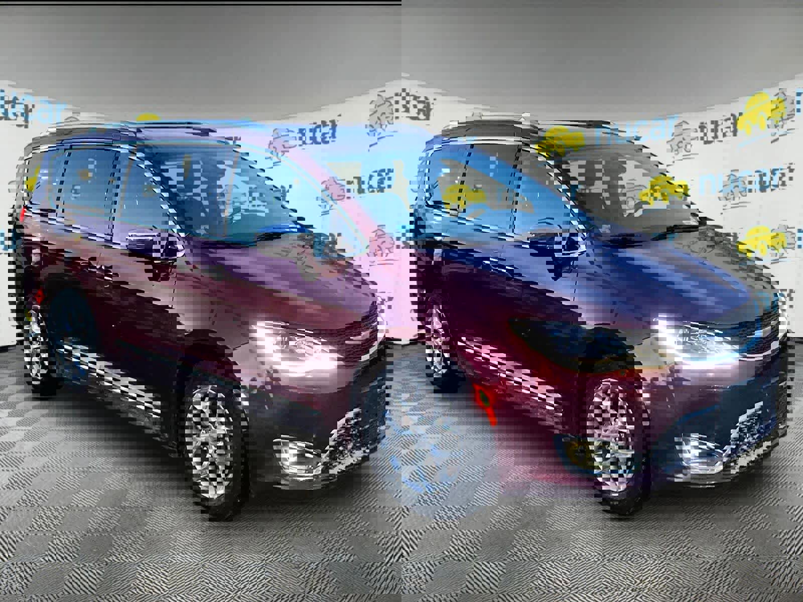 Used 2018 Chrysler Pacifica Limited video 1