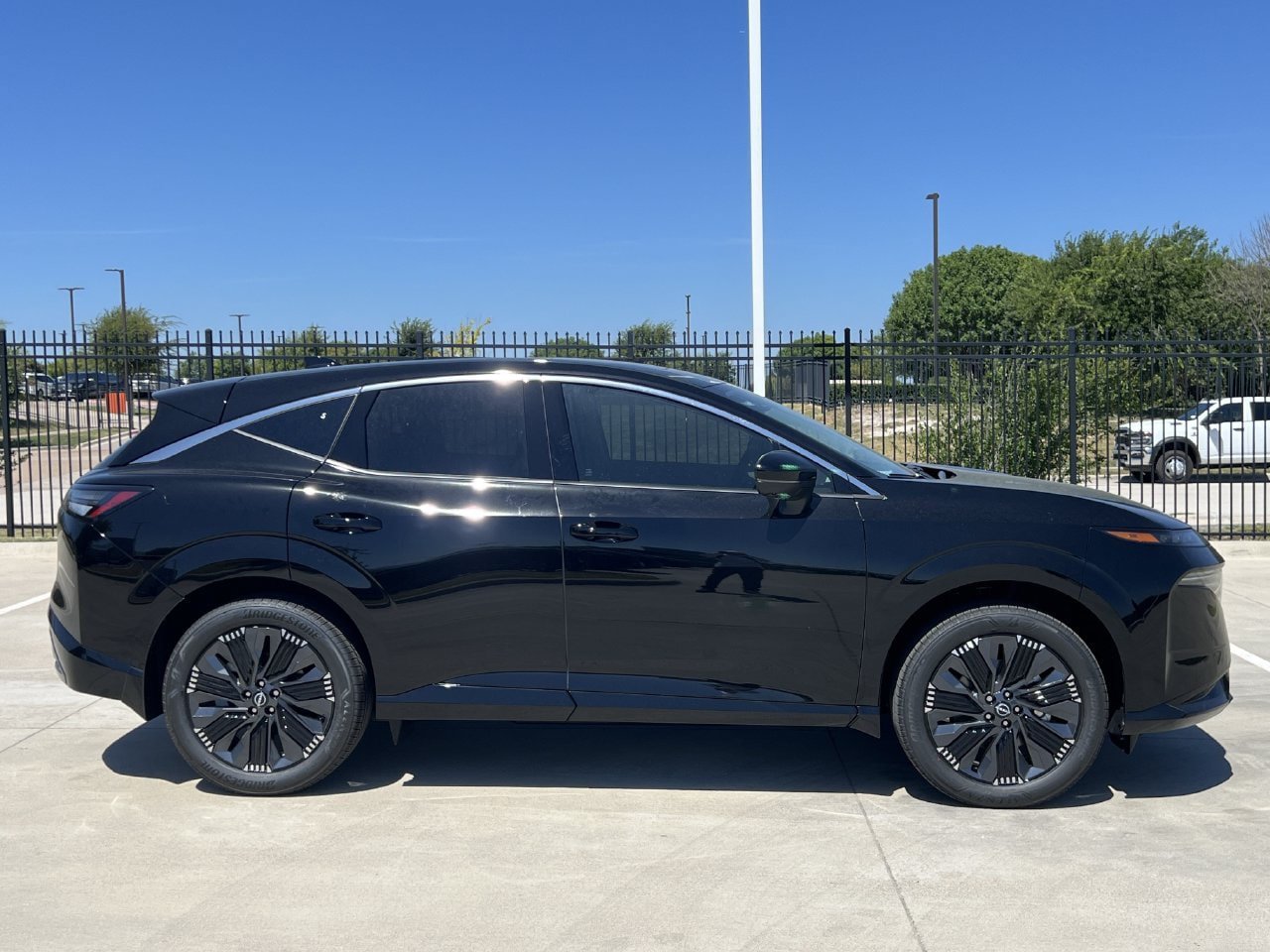 New 2026 Nissan Murano Platinum w/ Cargo Package AWD/4WD image 3
