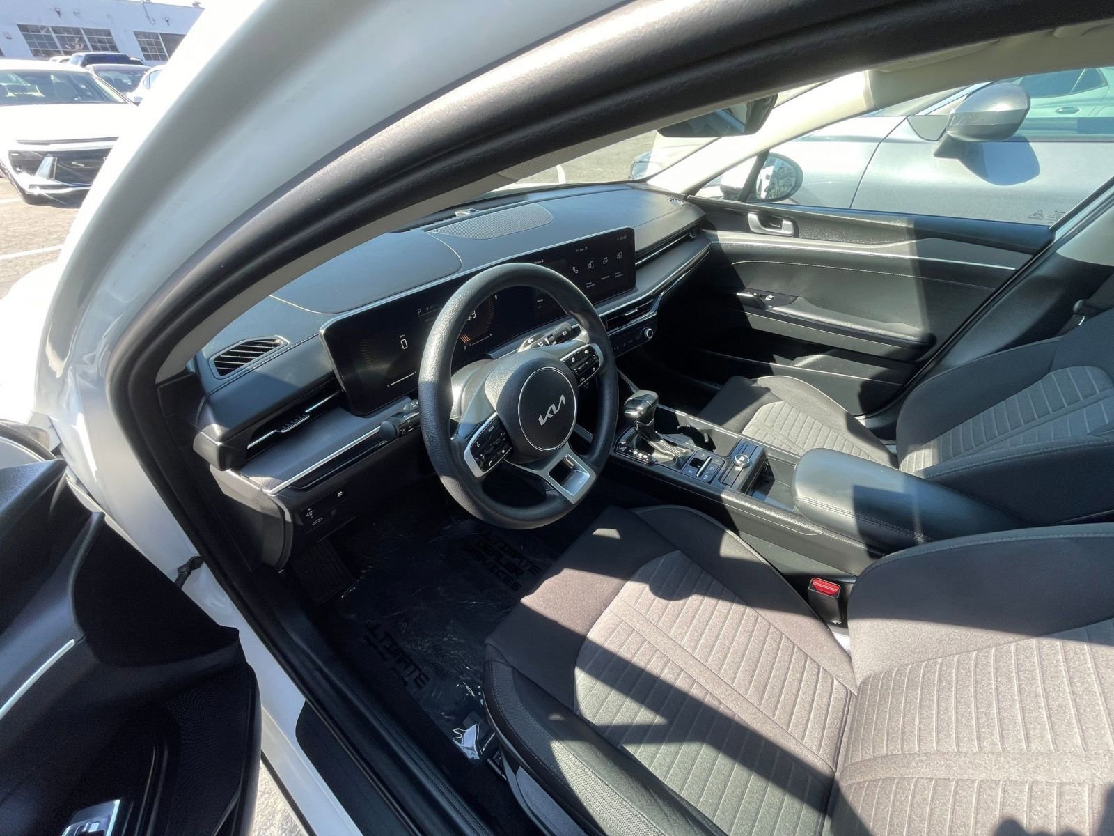 Used 2025 Kia K5 LXS image 35