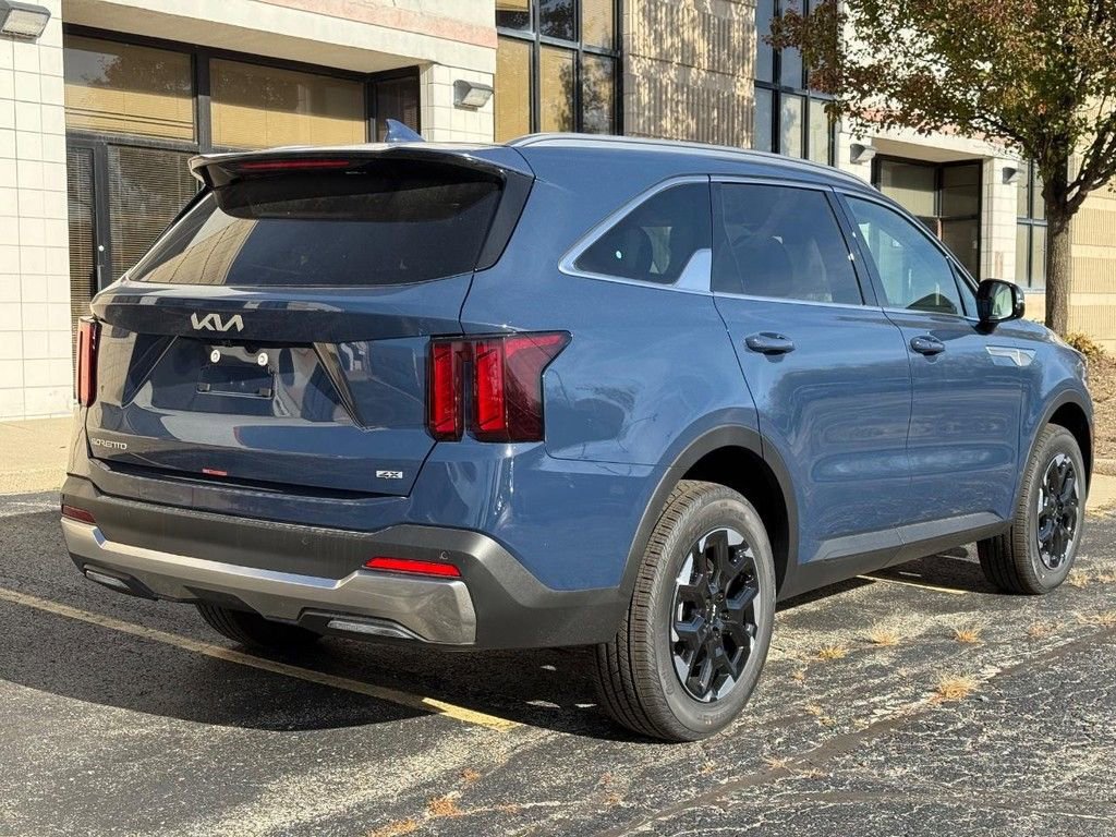 New 2026 Kia Sorento S w/ S Panoramic Sunroof Package image 3