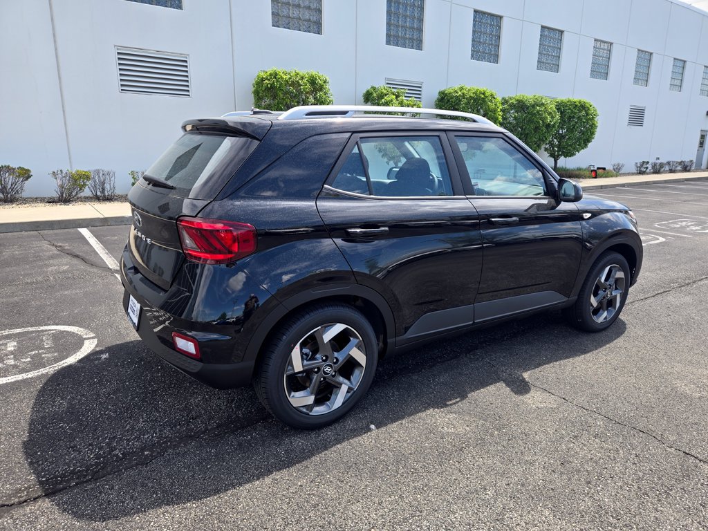 New 2026 Hyundai Venue SEL FWD image 12