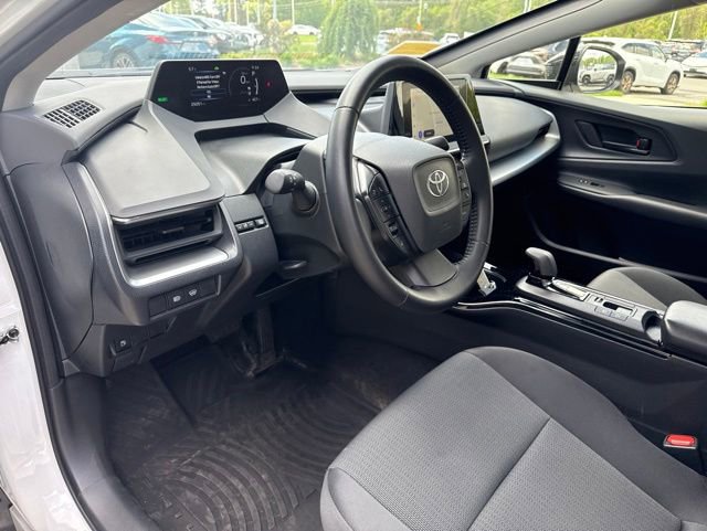 Used 2025 Toyota Prius LE FWD image 25