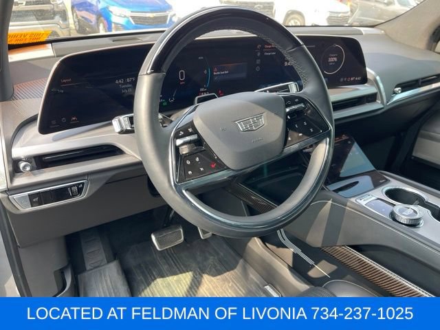 Used 2026 Cadillac Vistiq Sport w/ LPO, Floor Liner Package AWD/4WD image 7